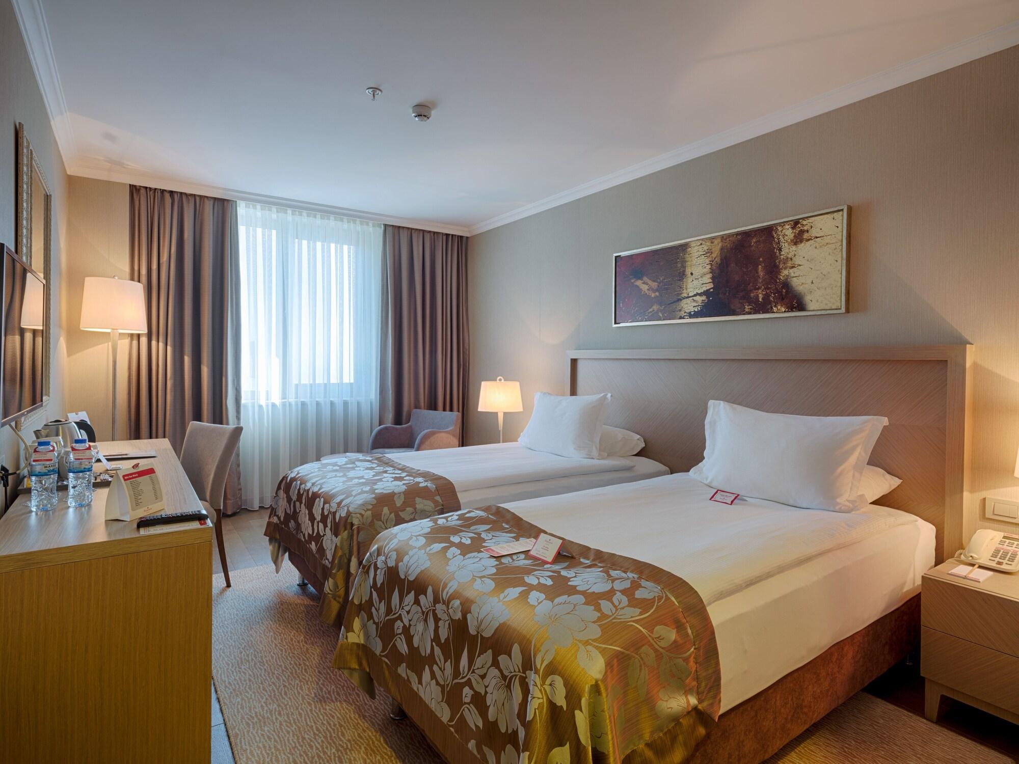 รามาดา พลาซา บาย วินด์แฮม คาห์รามันมาราส Hotel คาห์รามานมารัส ภายนอก รูปภาพ