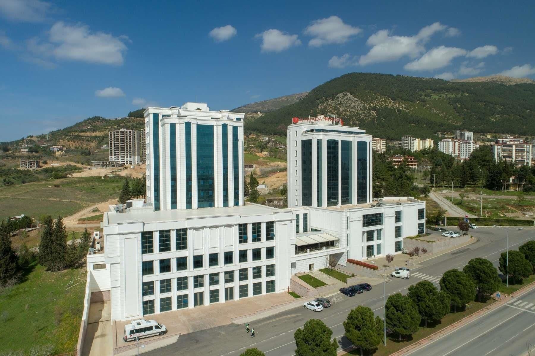 รามาดา พลาซา บาย วินด์แฮม คาห์รามันมาราส Hotel คาห์รามานมารัส ภายนอก รูปภาพ